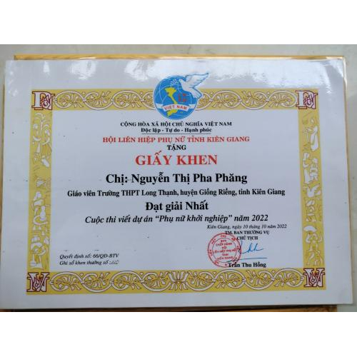 V. Giấy chứng nhận và Giải thưởng